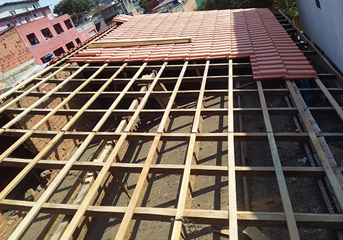 Substituição de telhas - Ripamento em Telhado